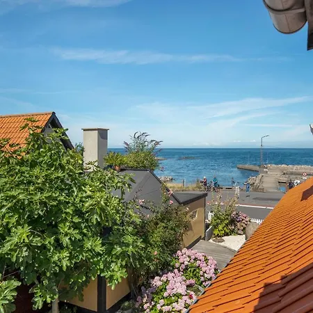 1 Bedroom In Apartment Svaneke